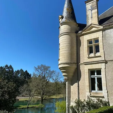 Château Des Loups - Les Cyprès Echire