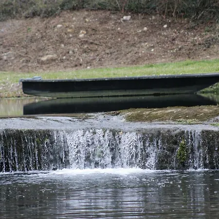 Hébergement de vacances Château Des Loups - Les Cyprès Echire