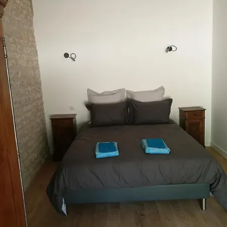 Hébergement de vacances Château Des Loups - Les Cyprès *