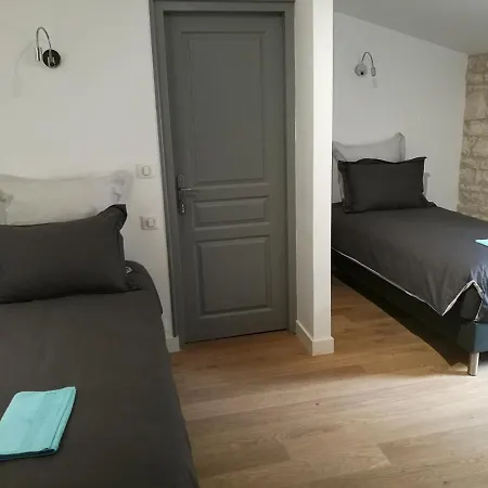 Hébergement de vacances Château Des Loups - Les Cyprès *